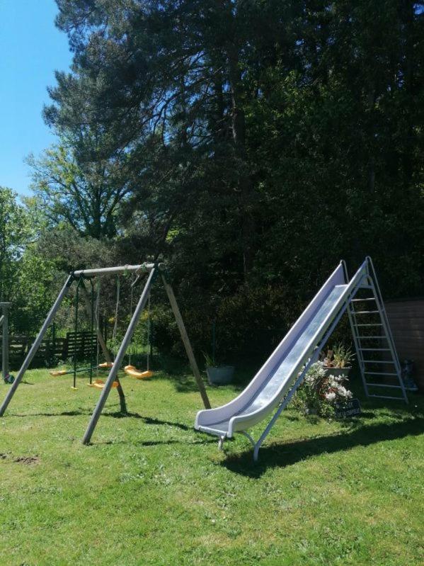 La Roulotte Des Trois Arbres Bed & Breakfast Oradour-sur-Glane Exterior foto